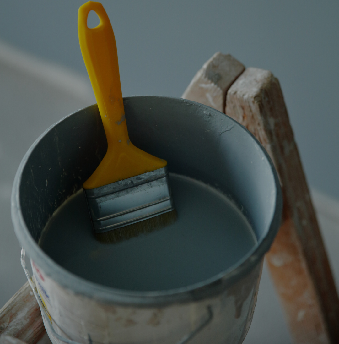 Lichtinval in de kinderkamer: zo kies je de perfecte verfkleur